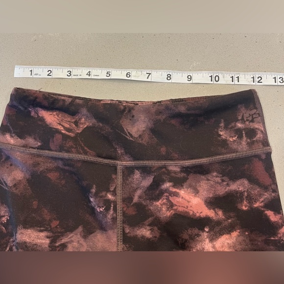 Athleta Girl High Rise Printed Chit Chat Tight Legging Pink Black SZ 14 - Picture 6 of 8